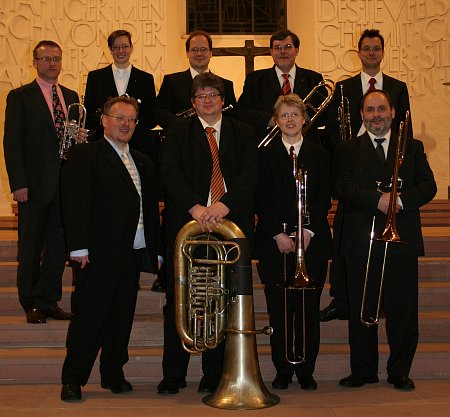 Die Mitglieder von BiHuN (von
links):<br>
Hinten:
Thomas Thielmann, Dorothee Schmidt, Timm Volkenandt, Peter Siefke, Christian
Jürgens<br>
Vorne: Johannes Kunkel, Frank Diederich, Ulrike Klein, Uwe Schaffrath