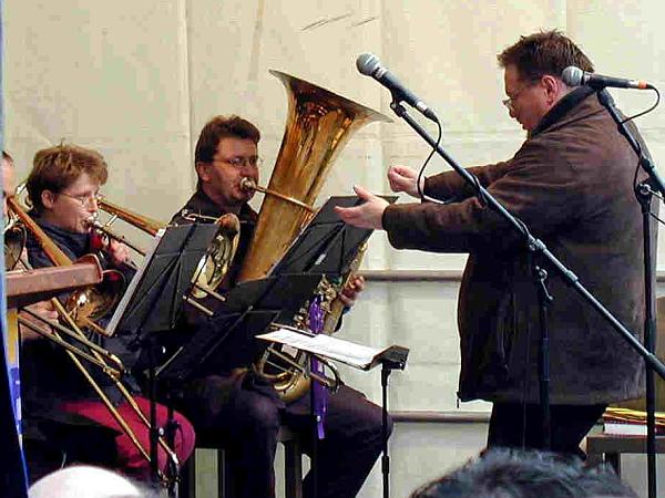 <a href="/ensembles/bihun.php3">BiHuN</a>